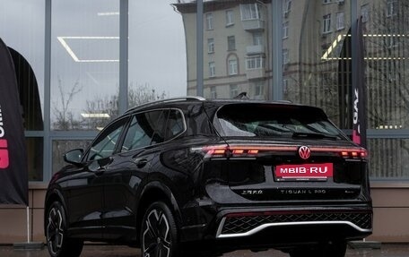 Volkswagen Tiguan, 2024 год, 4 120 000 рублей, 4 фотография