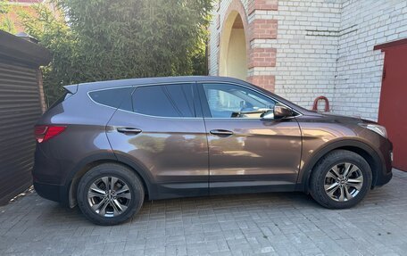 Hyundai Santa Fe III рестайлинг, 2013 год, 1 740 000 рублей, 2 фотография