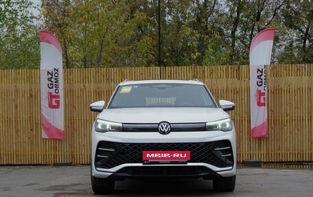 Volkswagen Tiguan, 2024 год, 4 120 000 рублей, 3 фотография