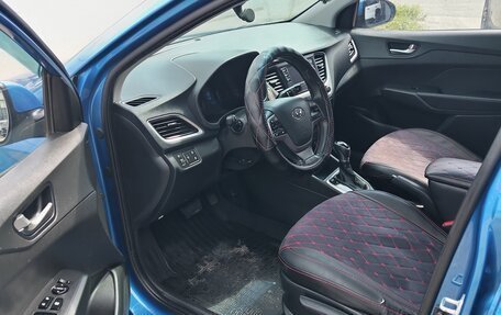 Hyundai Solaris II рестайлинг, 2017 год, 800 000 рублей, 4 фотография