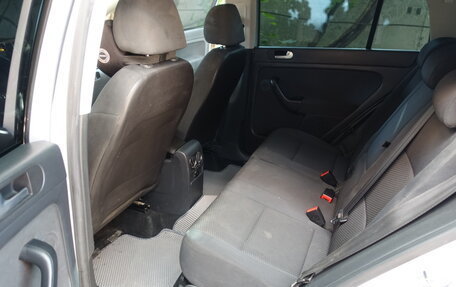 Volkswagen Golf Plus II, 2009 год, 900 000 рублей, 24 фотография