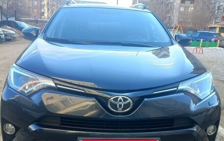 Toyota RAV4, 2017 год, 2 950 000 рублей, 3 фотография