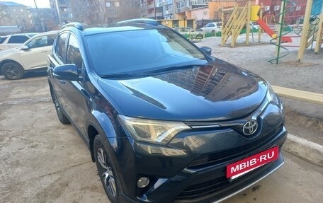 Toyota RAV4, 2017 год, 2 950 000 рублей, 4 фотография