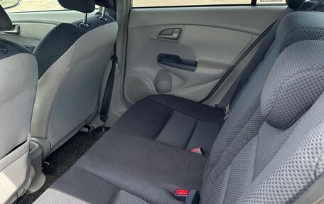 Honda Insight II рестайлинг, 2009 год, 1 300 000 рублей, 14 фотография