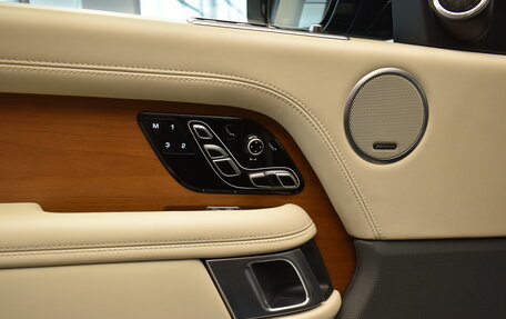 Land Rover Range Rover IV рестайлинг, 2020 год, 10 950 000 рублей, 13 фотография