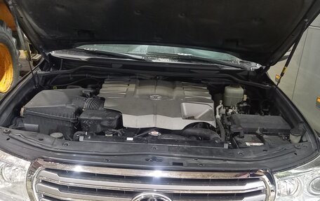 Toyota Land Cruiser 200, 2012 год, 3 650 000 рублей, 2 фотография