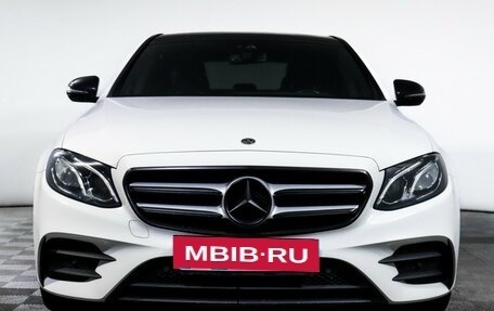 Mercedes-Benz E-Класс, 2017 год, 3 195 000 рублей, 2 фотография