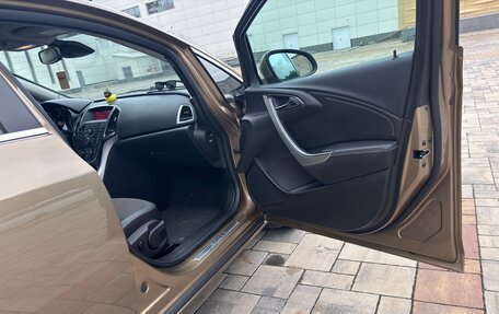 Opel Astra J, 2013 год, 760 000 рублей, 11 фотография