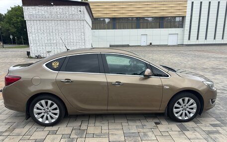 Opel Astra J, 2013 год, 760 000 рублей, 9 фотография