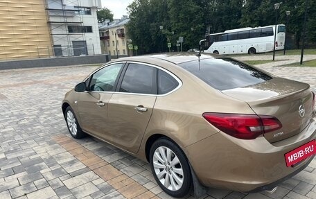 Opel Astra J, 2013 год, 760 000 рублей, 5 фотография