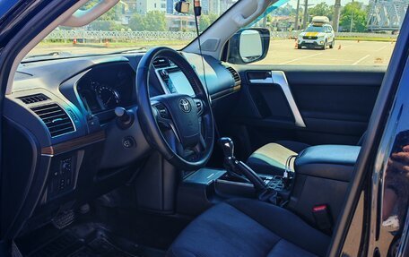 Toyota Land Cruiser Prado 150 рестайлинг 2, 2017 год, 4 550 000 рублей, 10 фотография