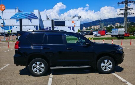 Toyota Land Cruiser Prado 150 рестайлинг 2, 2017 год, 4 550 000 рублей, 6 фотография