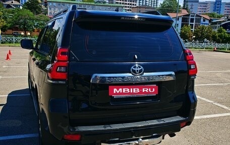 Toyota Land Cruiser Prado 150 рестайлинг 2, 2017 год, 4 550 000 рублей, 5 фотография