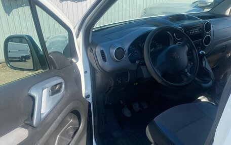 Peugeot Partner II рестайлинг 2, 2014 год, 735 000 рублей, 4 фотография