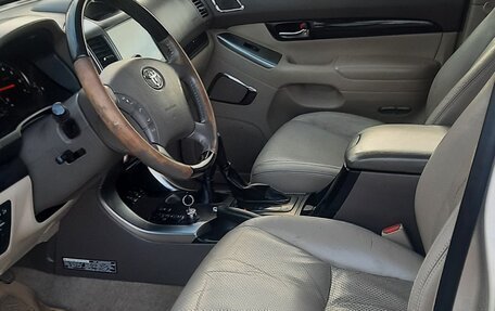 Toyota Land Cruiser Prado 120 рестайлинг, 2008 год, 2 300 000 рублей, 6 фотография