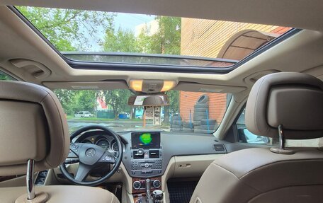 Mercedes-Benz C-Класс, 2011 год, 1 300 000 рублей, 24 фотография