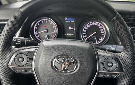 Toyota Camry, 2019 год, 2 500 000 рублей, 10 фотография