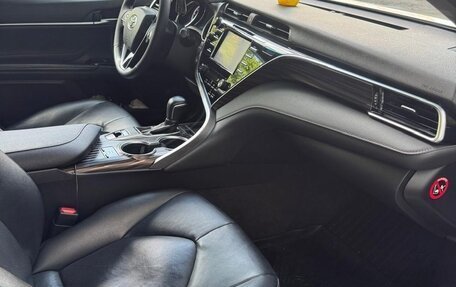 Toyota Camry, 2019 год, 2 500 000 рублей, 11 фотография