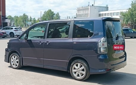 Toyota Voxy II, 2007 год, 1 000 000 рублей, 6 фотография