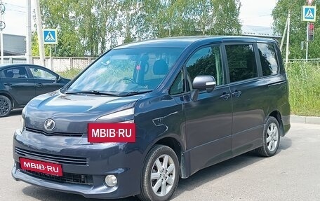 Toyota Voxy II, 2007 год, 1 000 000 рублей, 3 фотография