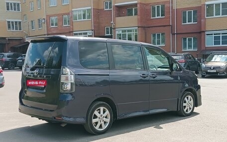 Toyota Voxy II, 2007 год, 1 000 000 рублей, 7 фотография