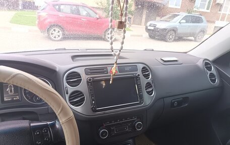 Volkswagen Tiguan I, 2010 год, 930 000 рублей, 9 фотография