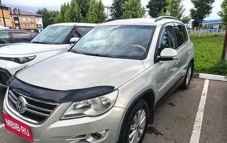 Volkswagen Tiguan I, 2010 год, 930 000 рублей, 2 фотография