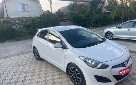 Hyundai i30 II рестайлинг, 2012 год, 950 000 рублей, 11 фотография