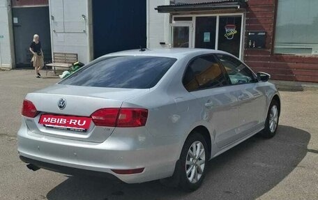 Volkswagen Jetta VI, 2013 год, 1 300 000 рублей, 4 фотография