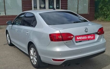 Volkswagen Jetta VI, 2013 год, 1 300 000 рублей, 3 фотография