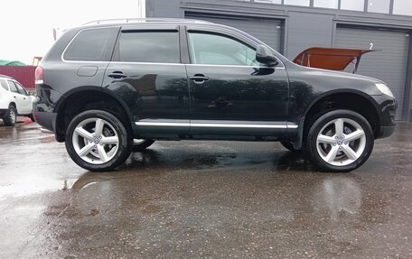 Volkswagen Touareg III, 2008 год, 1 460 000 рублей, 2 фотография