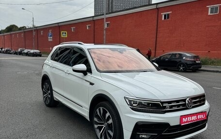 Volkswagen Tiguan II, 2019 год, 3 590 000 рублей, 1 фотография