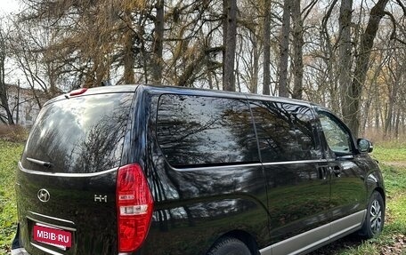 Hyundai H-1 II рестайлинг, 2019 год, 3 300 000 рублей, 3 фотография