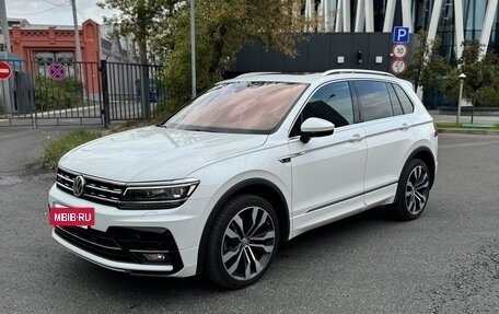 Volkswagen Tiguan II, 2019 год, 3 590 000 рублей, 2 фотография
