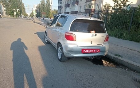 Toyota Yaris I рестайлинг, 2000 год, 240 000 рублей, 2 фотография