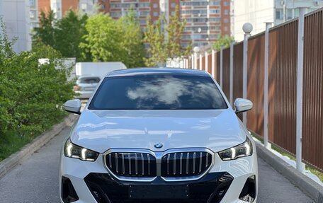 BMW 5 серия, 2024 год, 8 000 000 рублей, 3 фотография