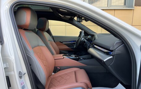 BMW 5 серия, 2024 год, 8 000 000 рублей, 12 фотография