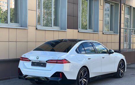 BMW 5 серия, 2024 год, 8 000 000 рублей, 9 фотография