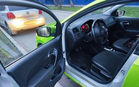 Volkswagen Polo VI (EU Market), 2011 год, 750 000 рублей, 3 фотография
