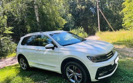 Volkswagen Tiguan II, 2018 год, 3 050 000 рублей, 6 фотография