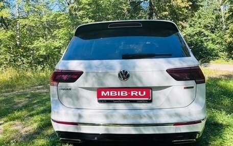 Volkswagen Tiguan II, 2018 год, 3 050 000 рублей, 2 фотография