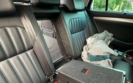 Skoda Superb III рестайлинг, 2017 год, 1 700 000 рублей, 12 фотография