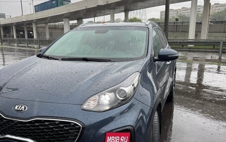 KIA Sportage IV рестайлинг, 2018 год, 2 050 000 рублей, 3 фотография