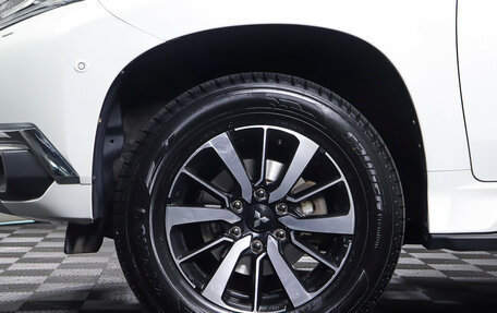Mitsubishi Pajero Sport III рестайлинг, 2016 год, 2 990 000 рублей, 28 фотография