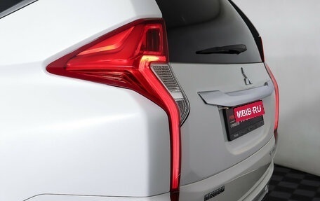 Mitsubishi Pajero Sport III рестайлинг, 2016 год, 2 990 000 рублей, 26 фотография