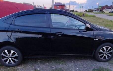 Hyundai Solaris II рестайлинг, 2011 год, 600 000 рублей, 5 фотография