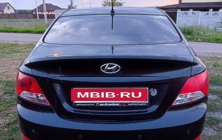 Hyundai Solaris II рестайлинг, 2011 год, 600 000 рублей, 2 фотография