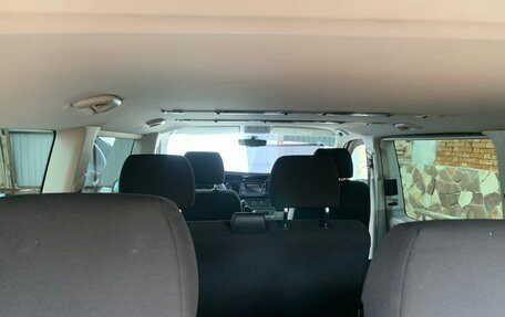 Volkswagen Caravelle T6 рестайлинг, 2016 год, 2 999 000 рублей, 12 фотография