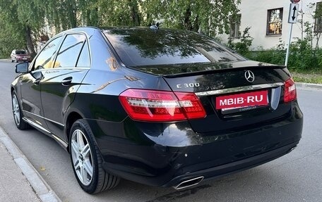 Mercedes-Benz E-Класс, 2010 год, 1 400 000 рублей, 8 фотография