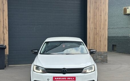 Volkswagen Jetta VI, 2012 год, 930 000 рублей, 2 фотография